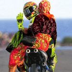 DP BBM Lucu Valentino Rossi Bonceng Ibu Ibu