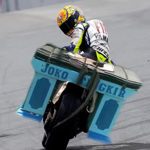 DP BBM Lucu Valentino Rossi Jualan Tahu
